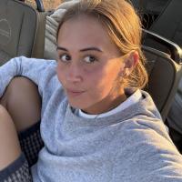 Leonie M
