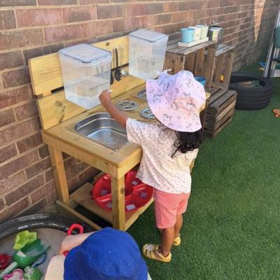 Image from Little Bees Lounge 