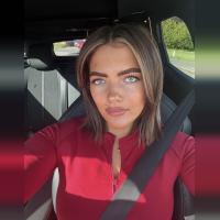 chloe 