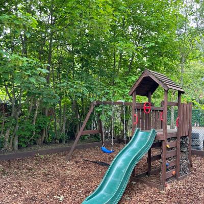 Image from Rainbow Ridg Nursery
