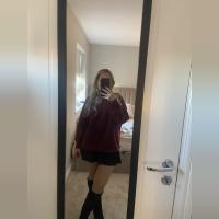 Ellie 