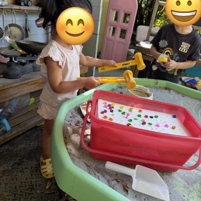 Image from Little Bees Lounge 