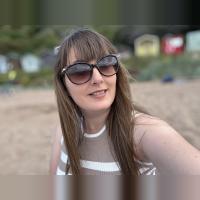 laura