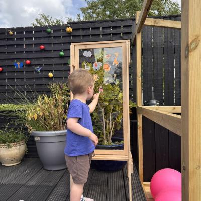Image from HippoHol