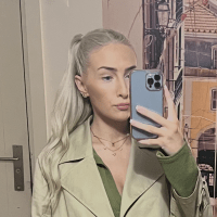 Hollie